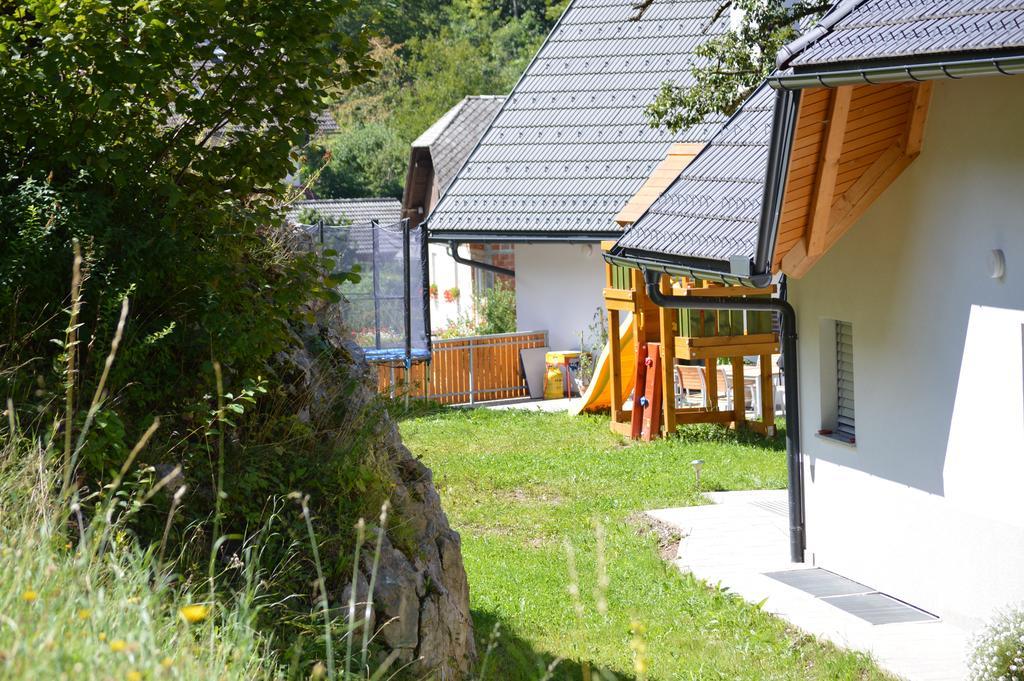 Apartments Tourist Farm Storman With Ev Ch-Station Tržič Esterno foto
